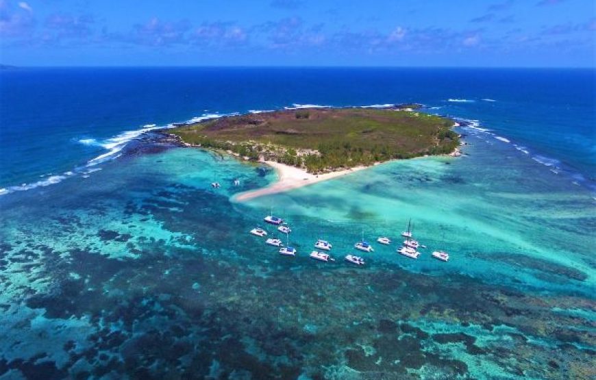 3 Islands Catamaran Cruise